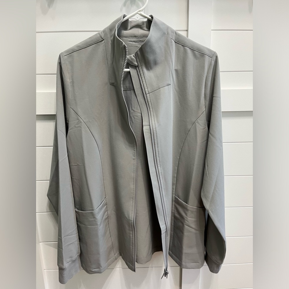 Mandala women’s medium scrub jacket.